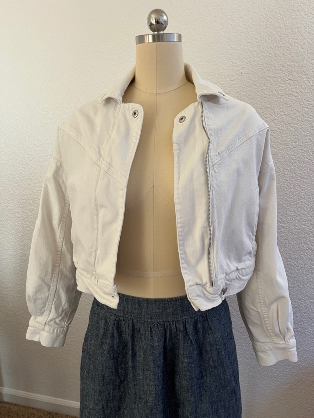 Abercrombie & Fitch White Cropped Denim Jacket